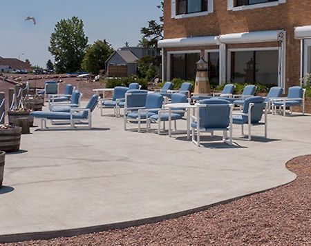 The Shoreline Inn Гранд-Марей Экстерьер фото