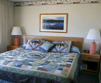 The Shoreline Inn Гранд-Марей Экстерьер фото